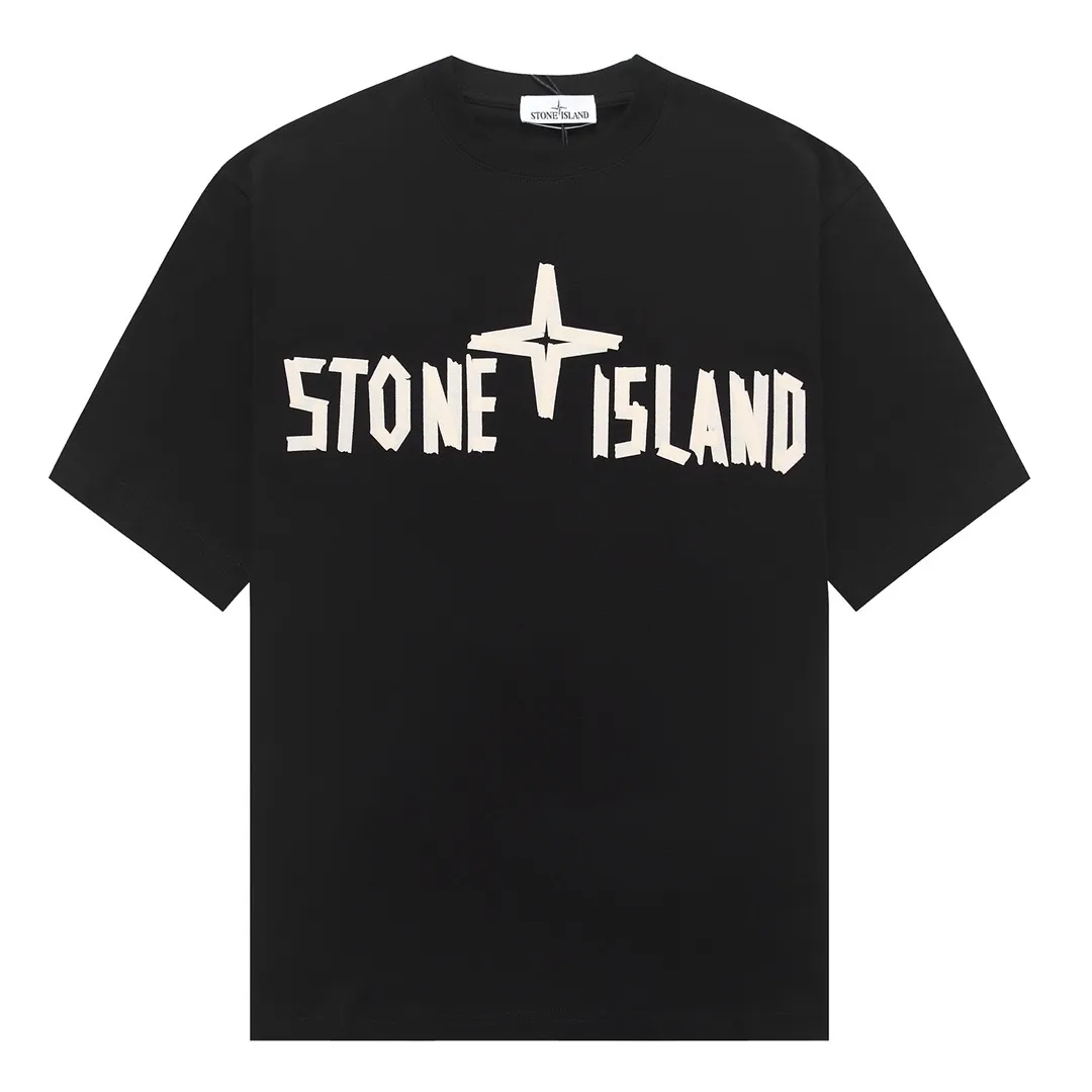 W688#P110💰 2025🆕 Stone lsland/Stone Island Tape Compass limited edition logo printed short-sleeved T-shirt ⚠️[Original creation, high control of details] - Made of 260 grams of combed cotton double yarn, soft and comfortable to the touch, sweat-absorbent and breathable. - Simple basic and versatile style, original quality, the first choice for couples. - Made in a large factory, four needles and five threads on the shoulder, neat routing, high quality workmanship. -Same style for men and women, very versatile, one piece for everyone, details are clearly visible. Color: Black White Size: M L